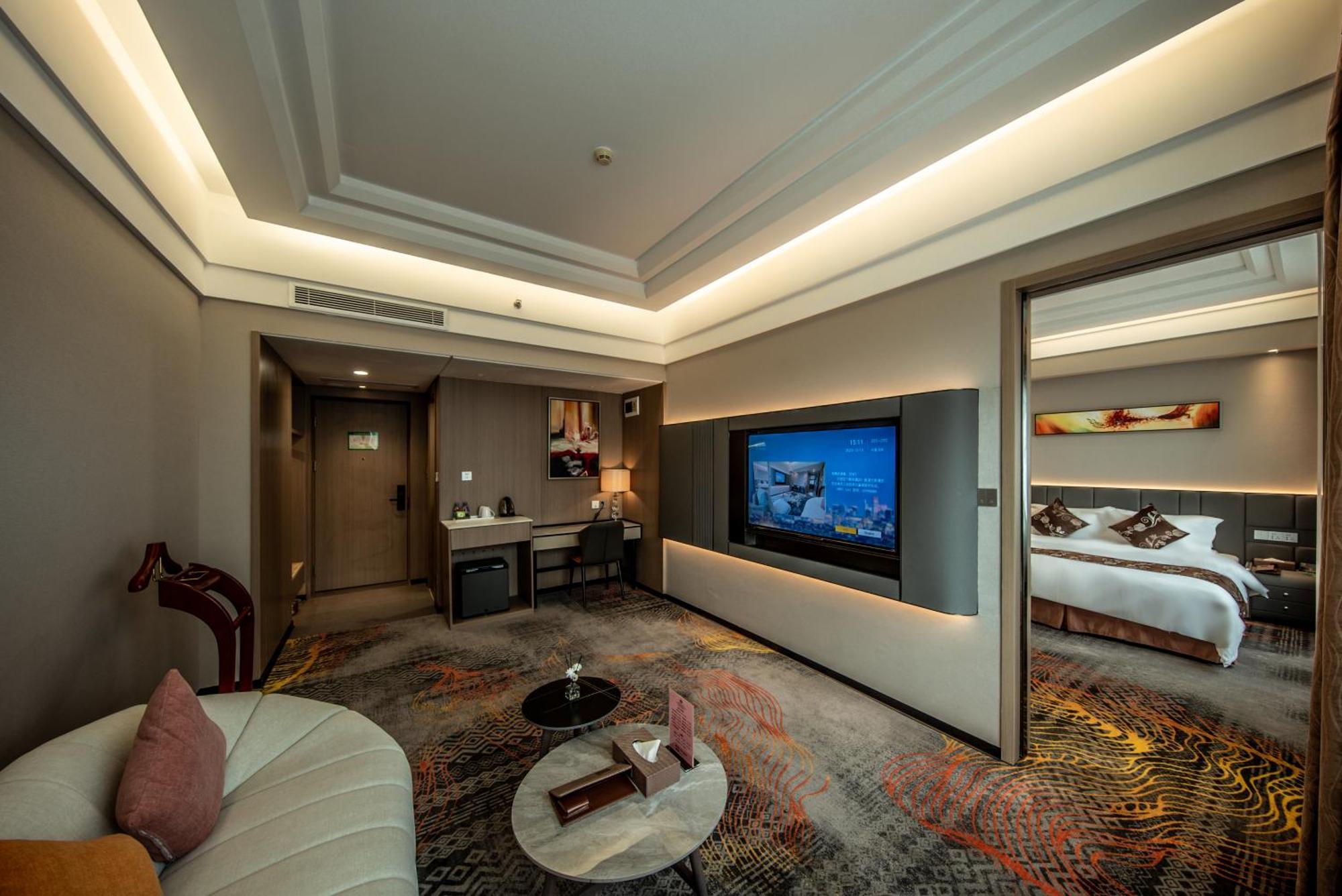 Romanjoy International Hotel Шънджън Екстериор снимка