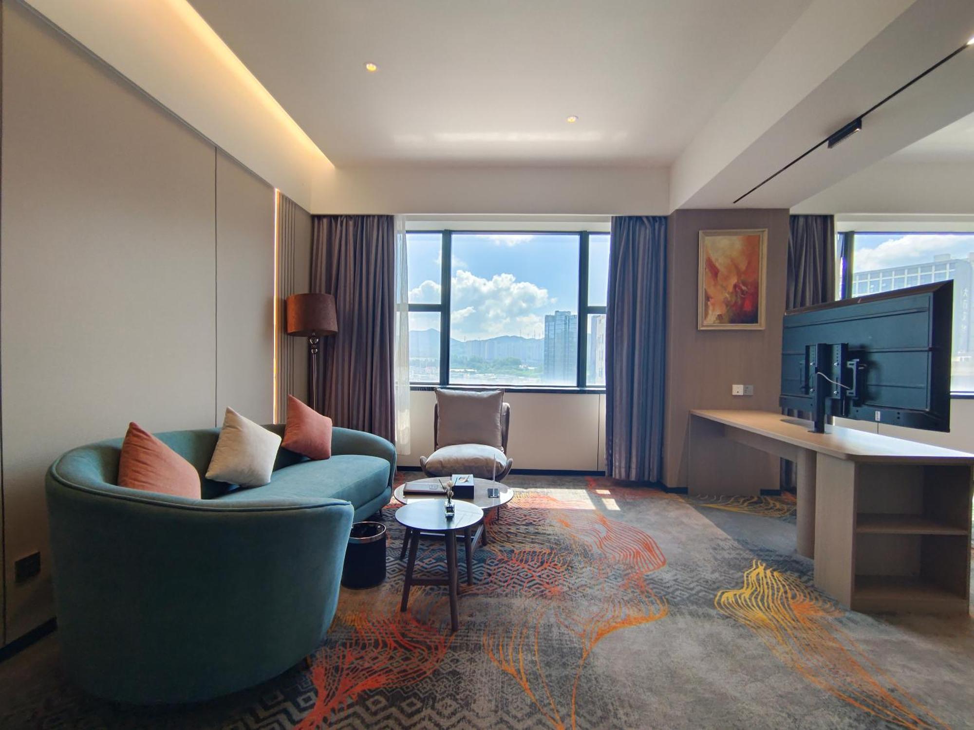 Romanjoy International Hotel Шънджън Екстериор снимка