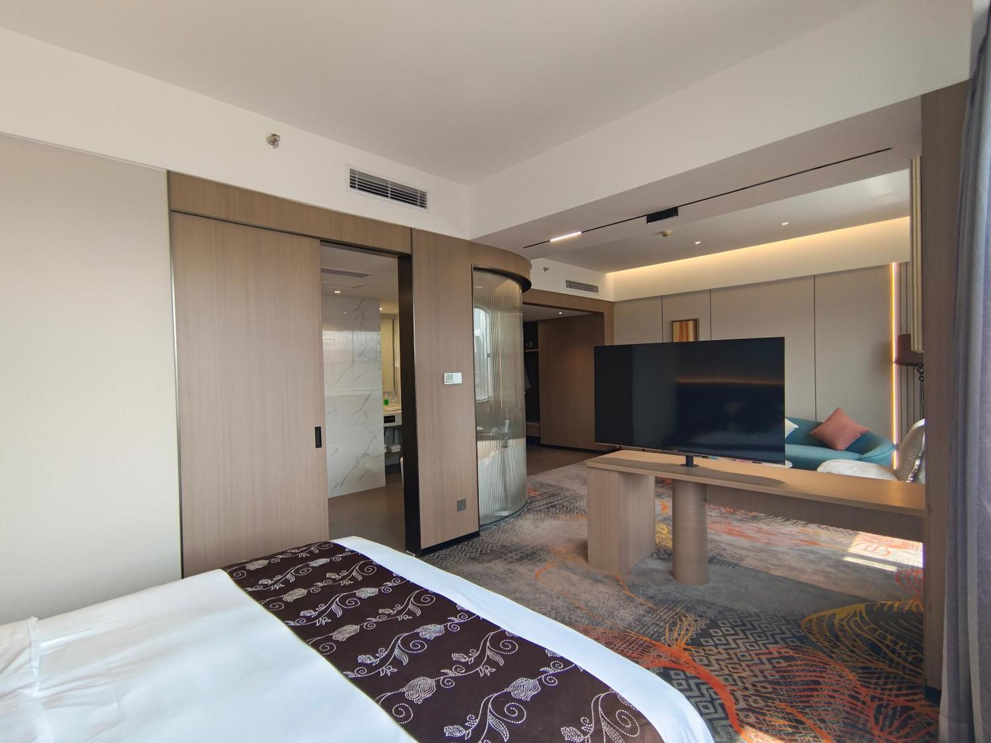 Romanjoy International Hotel Шънджън Екстериор снимка