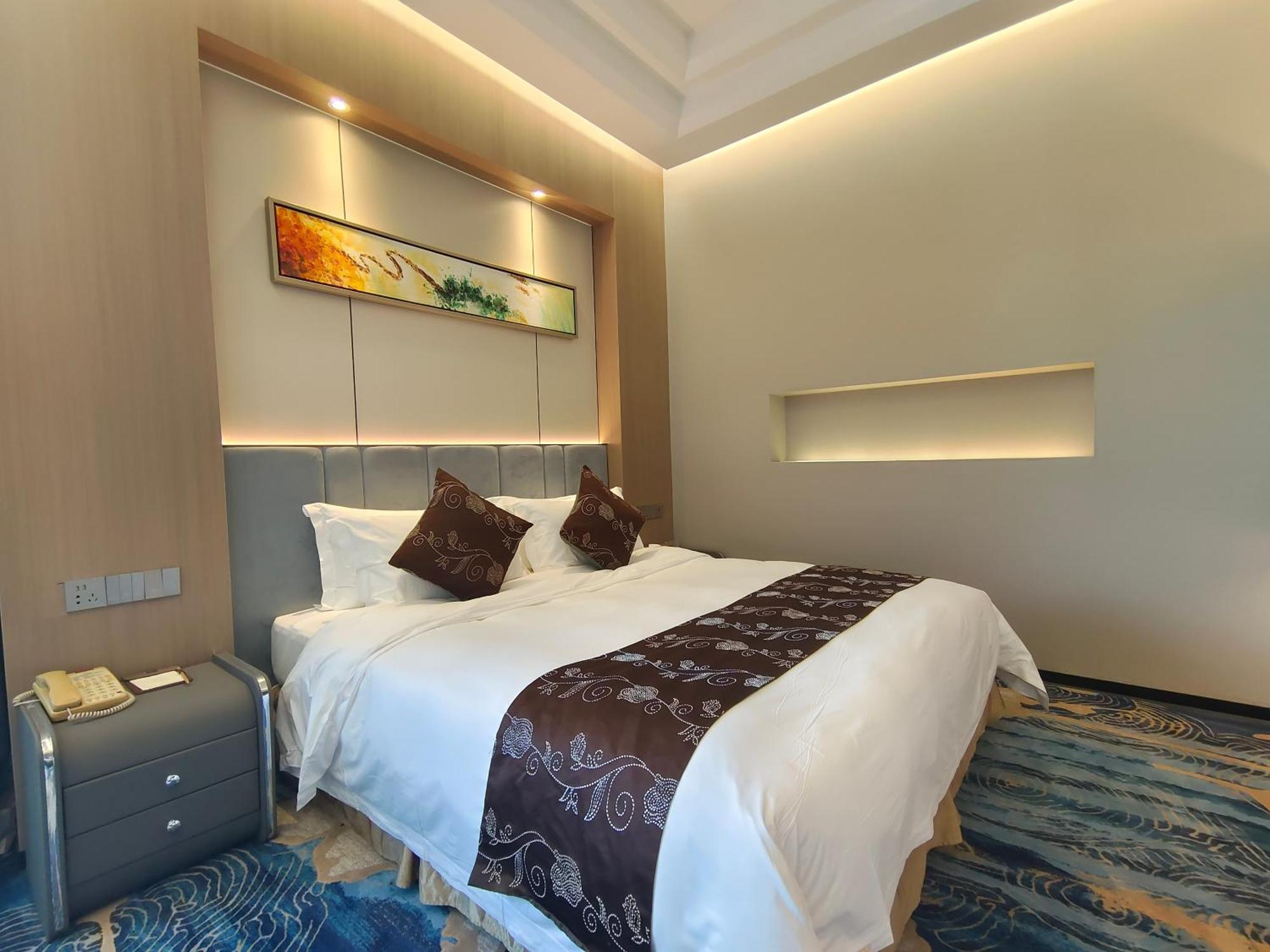 Romanjoy International Hotel Шънджън Екстериор снимка