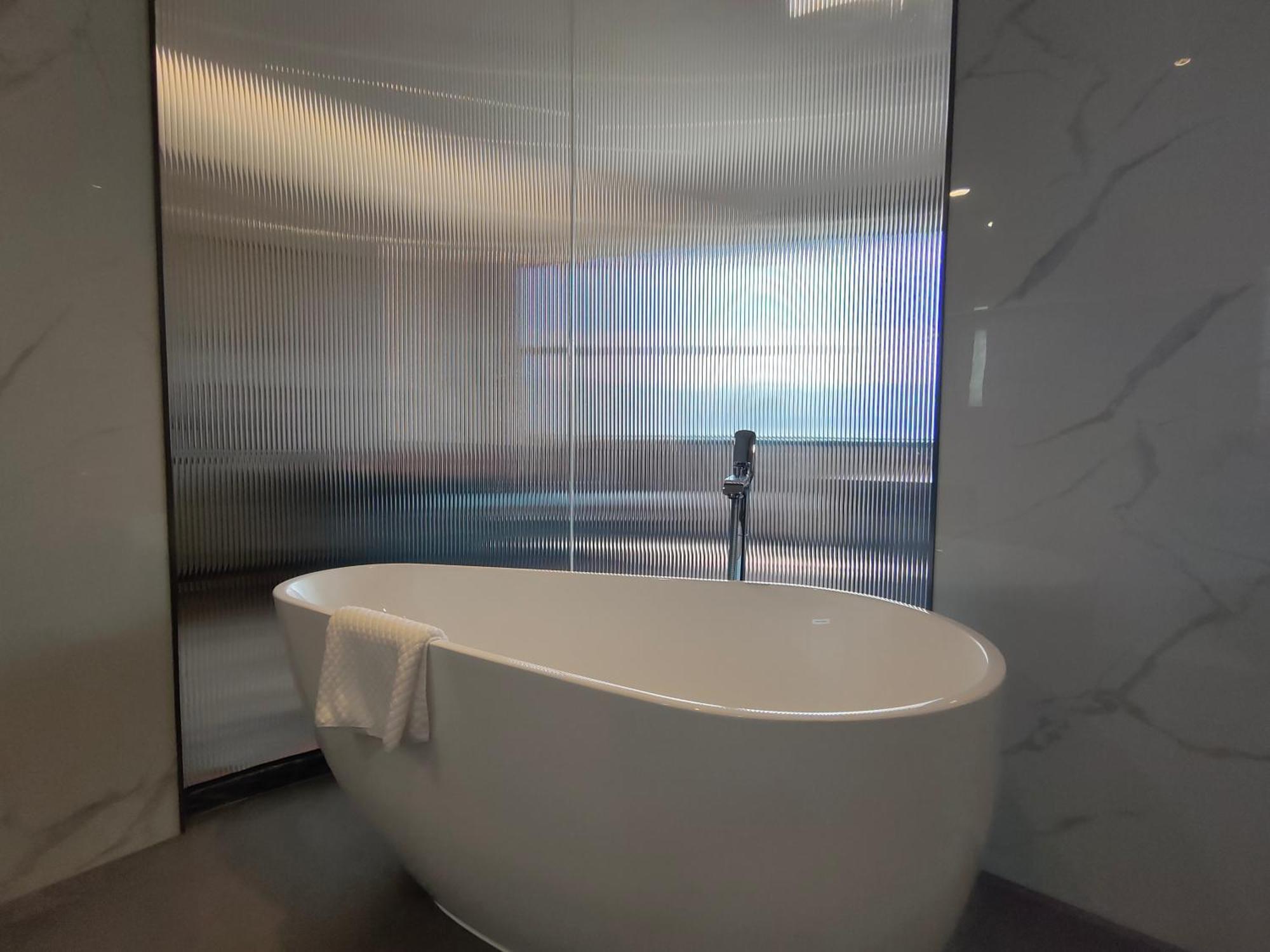 Romanjoy International Hotel Шънджън Екстериор снимка
