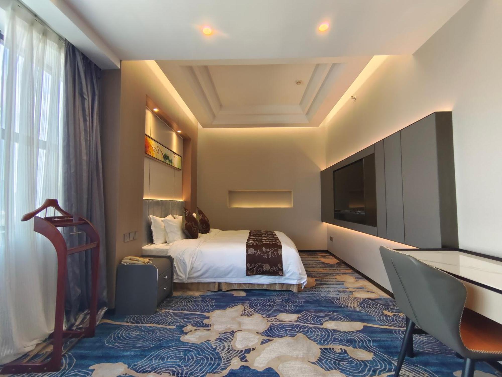Romanjoy International Hotel Шънджън Екстериор снимка