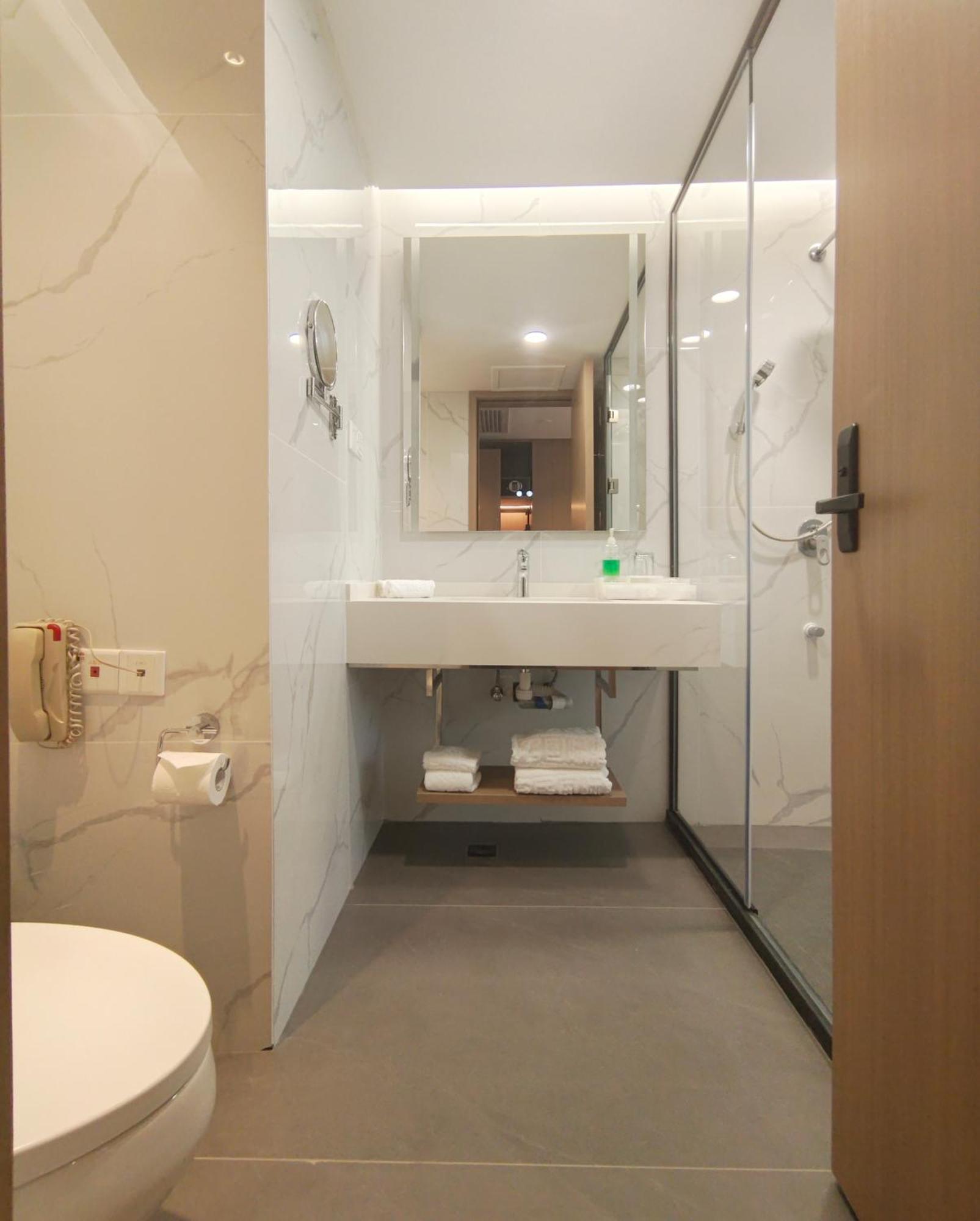 Romanjoy International Hotel Шънджън Екстериор снимка