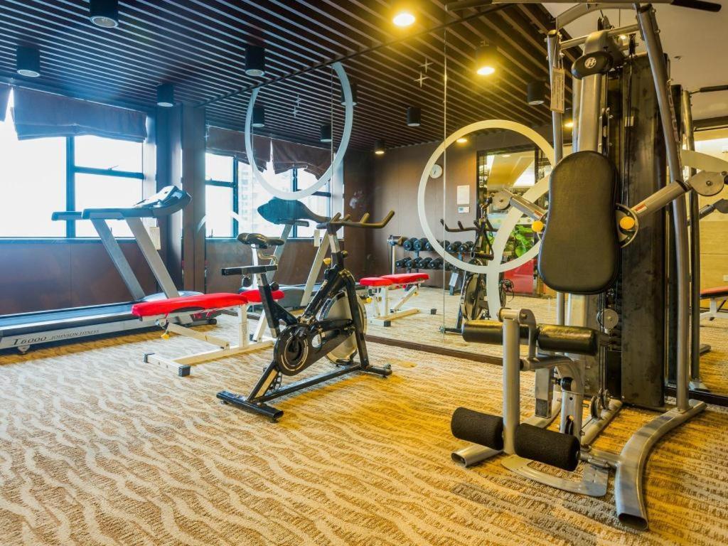 Romanjoy International Hotel Шънджън Екстериор снимка