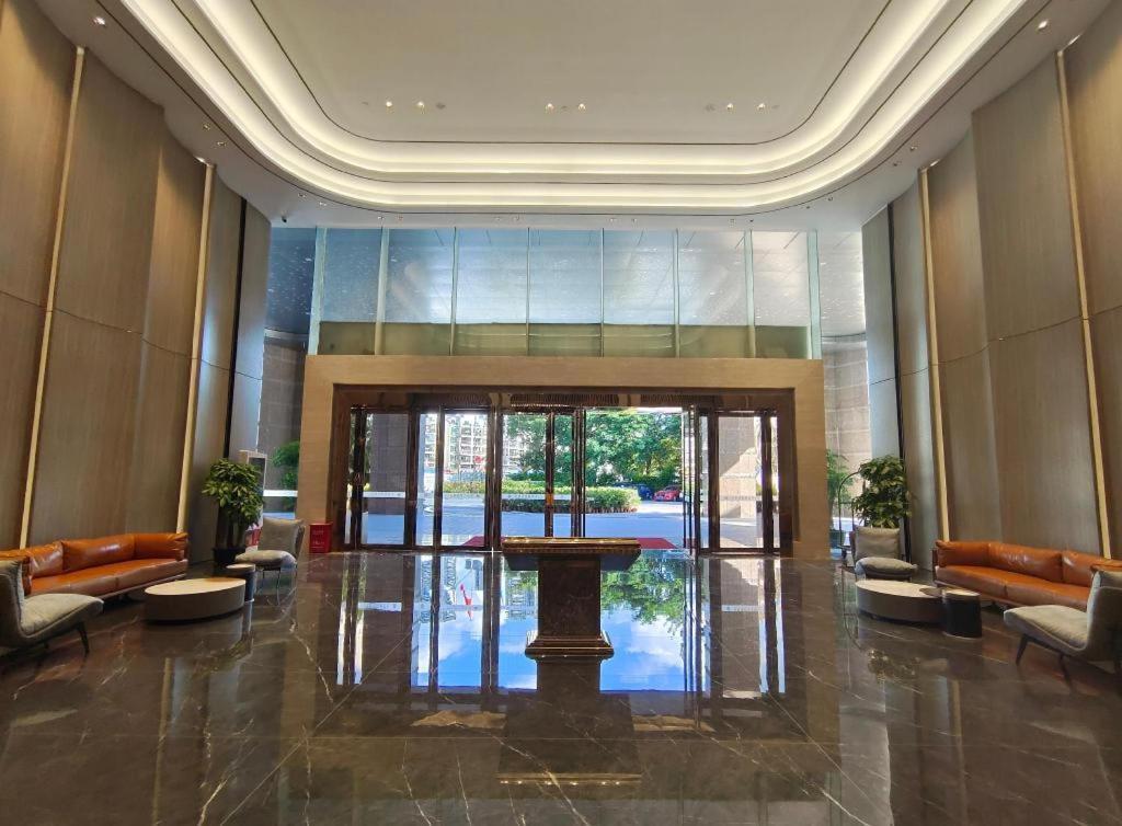 Romanjoy International Hotel Шънджън Екстериор снимка